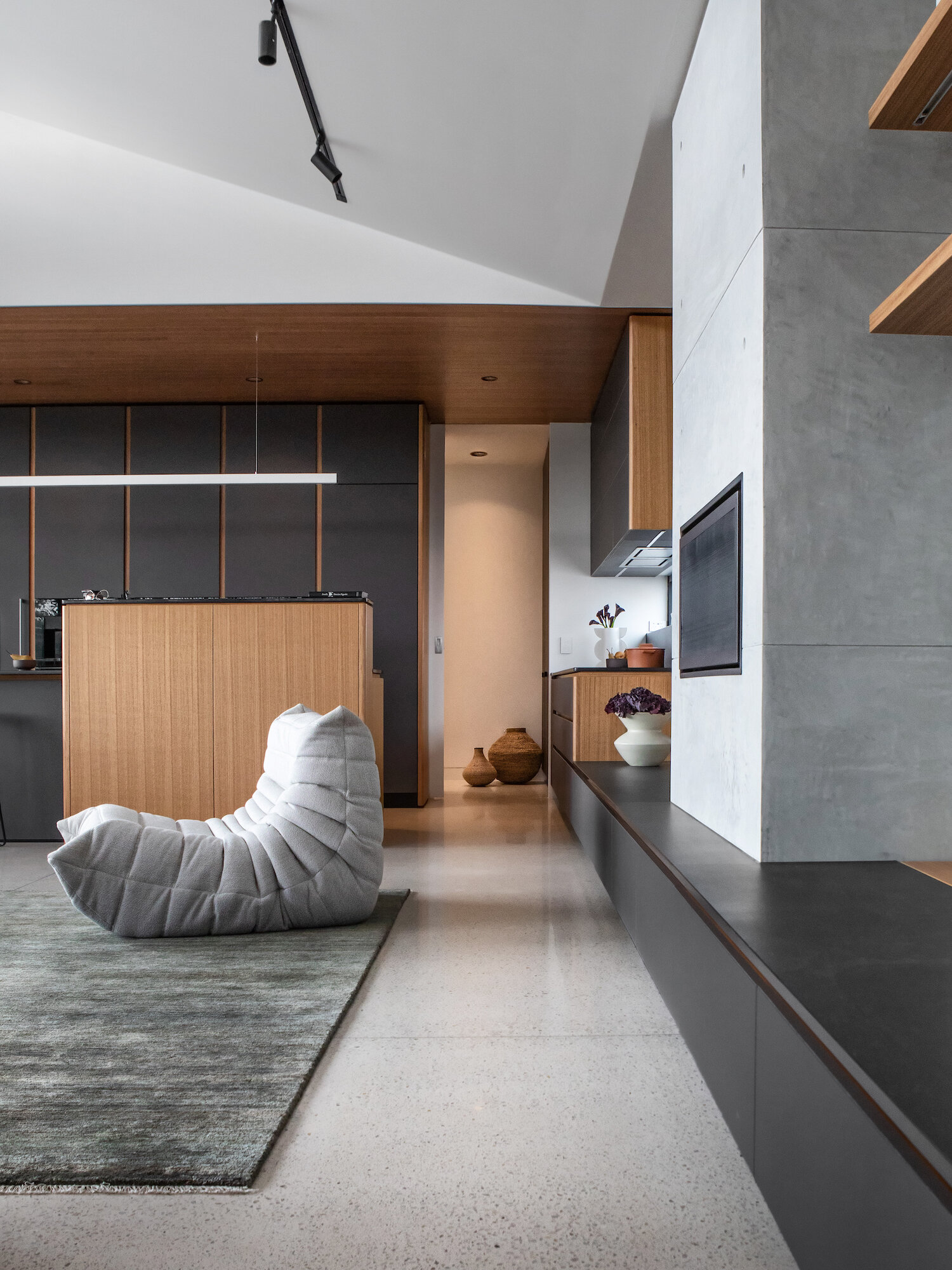 est-living-australian-interiors-cantilever-kitchen-13.jpg