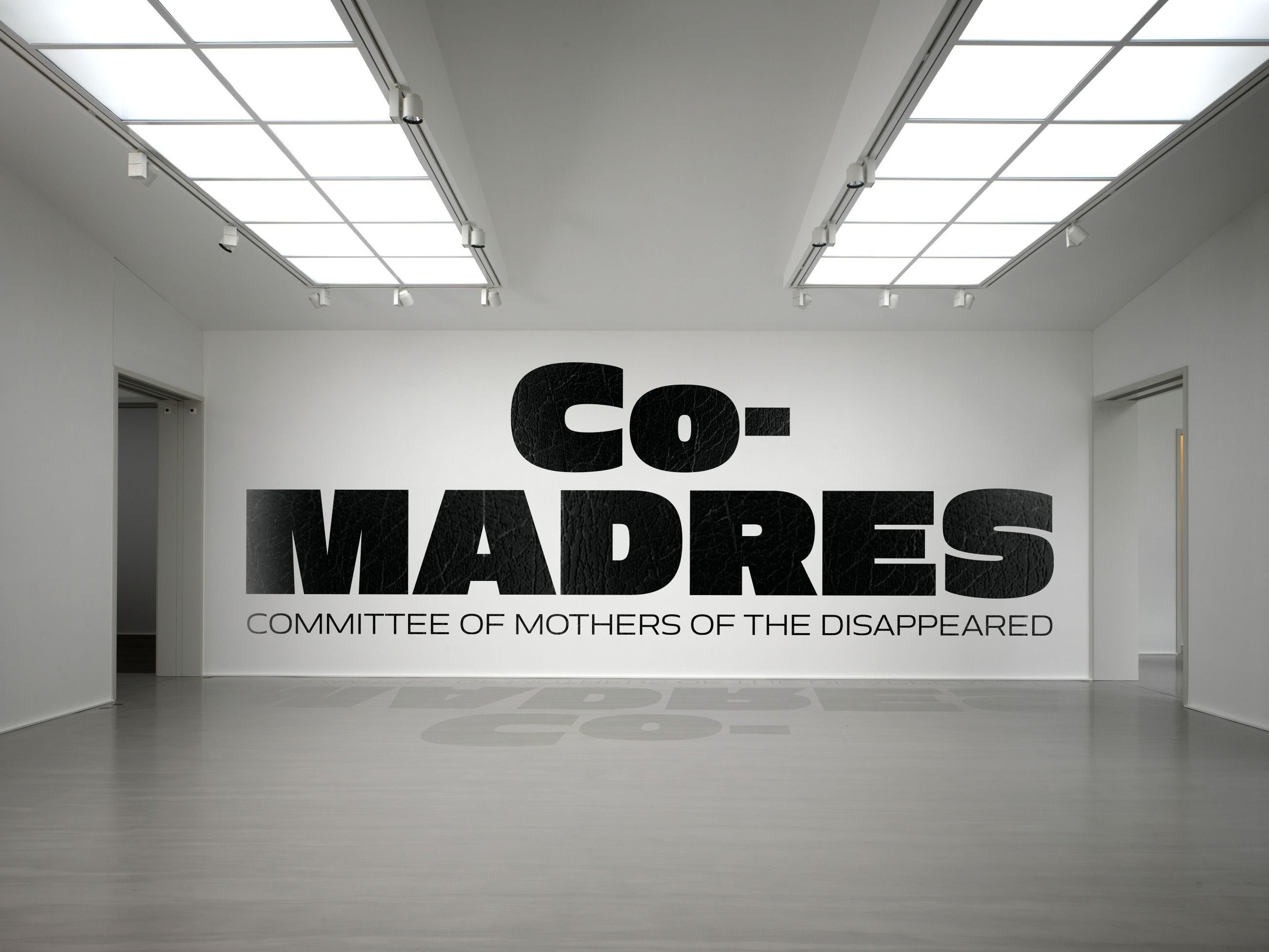 comadres_wall_01.jpg