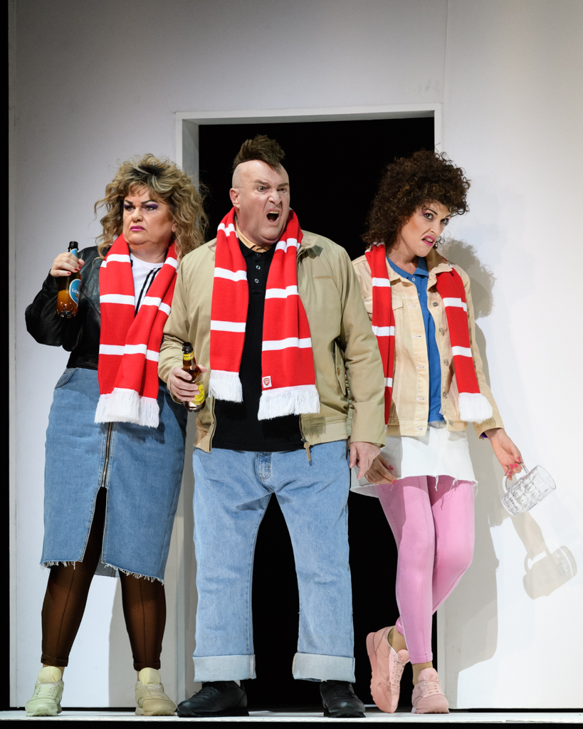Susan Bullock, Andrew Shore and Allison Cook in Mark-Anthony Turnage's Greek . an Opera Ventures and Scottish Opera co-production (2017) Image Credit: Jane Hobson