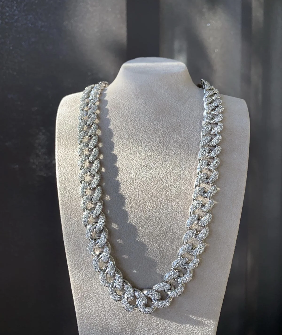 31F1F1FB-9C69-4F64-8C20-018C5D44631B