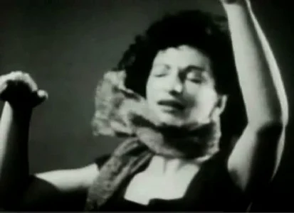 Elinor Cleghorn ' One must at least begin with the body feeling : dance as filmmaking in Maya Deren's choreocinema ' Cinema Comparat/ive Cinema , n.8, 2016, pp. 36-42