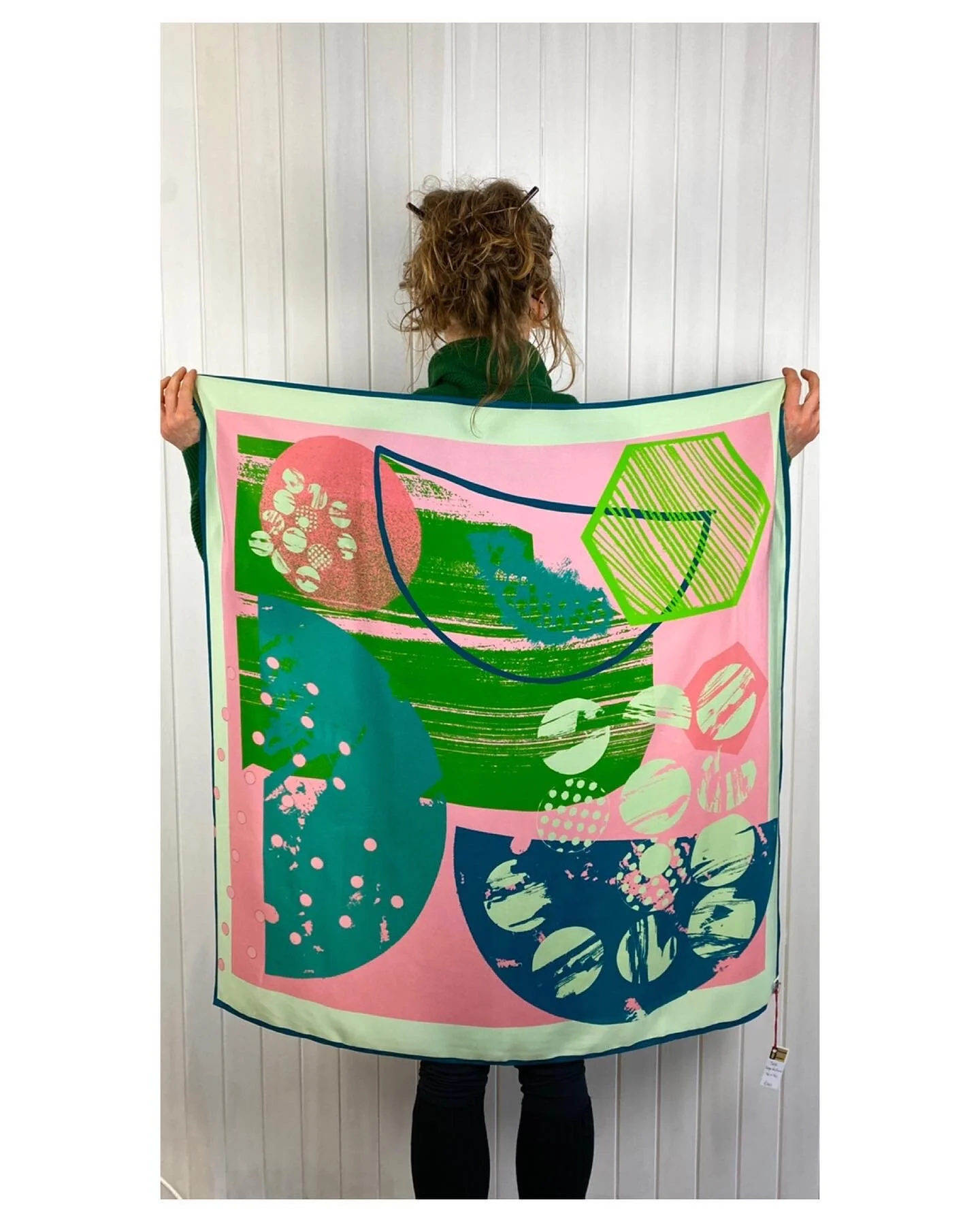 76937282-0D1F-42D8-8765-1B9388FE58E4