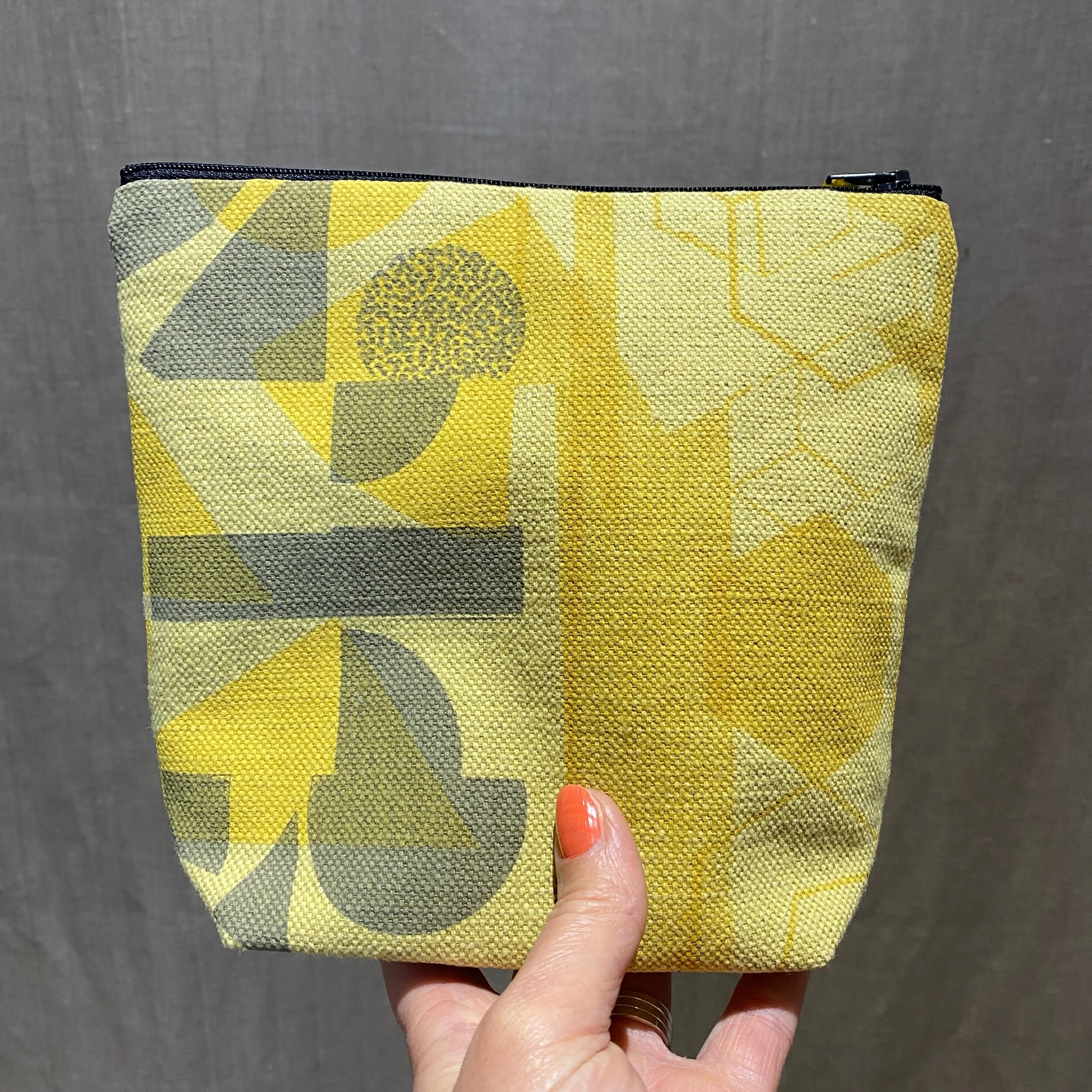 72522F61-964A-4394-8CB9-8AAE5265937C