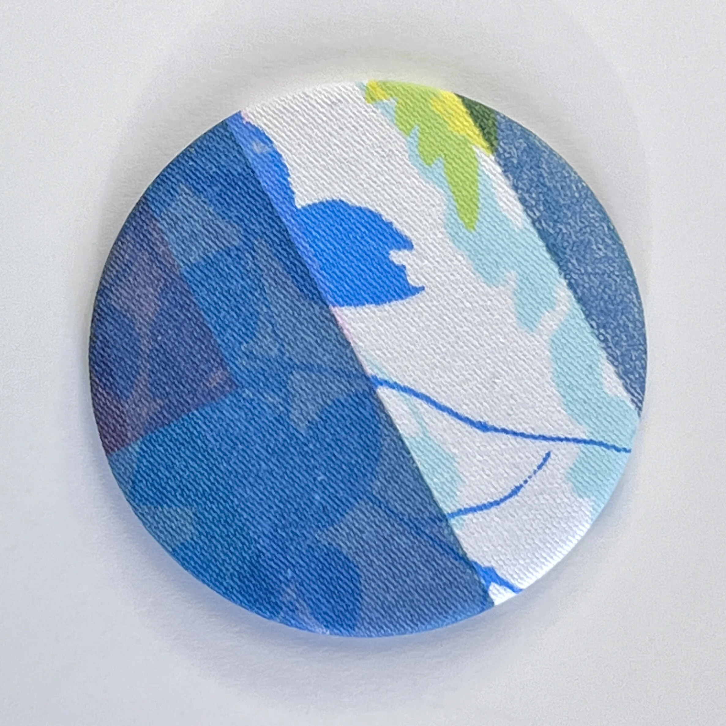 1E4EC69E-5AEB-4995-98AB-6B95839C28D6