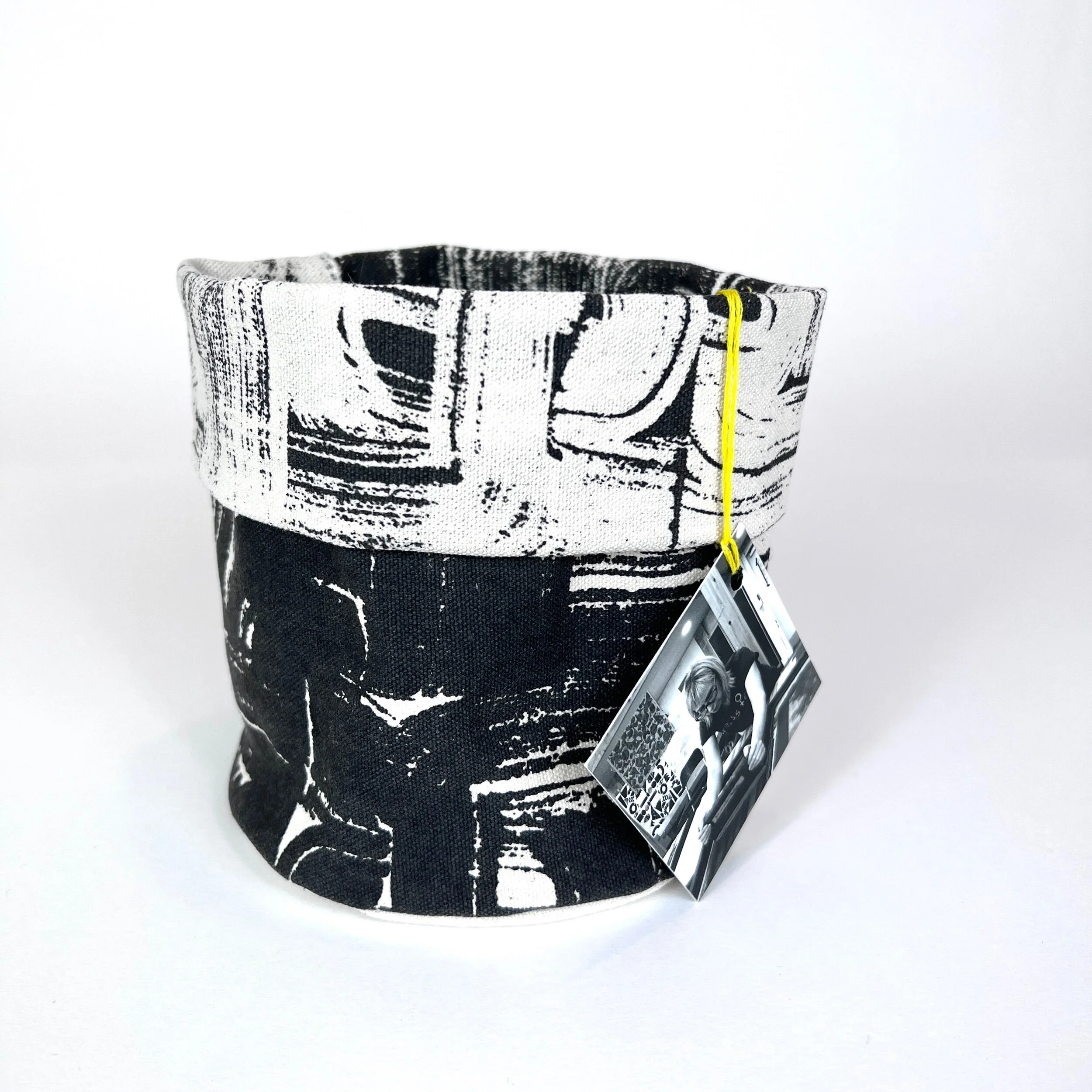 13A6245D-80B0-4C5B-BA0D-083C2D7B4F0C