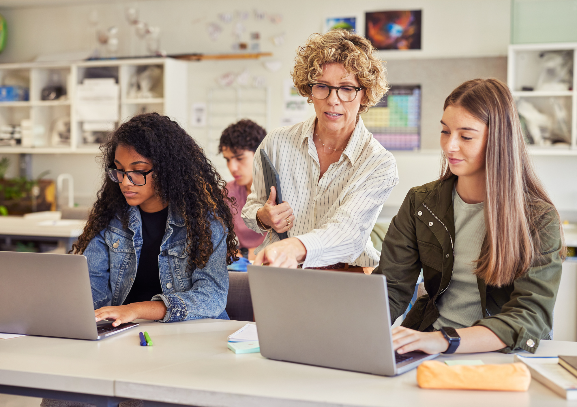 professor teaching to college students