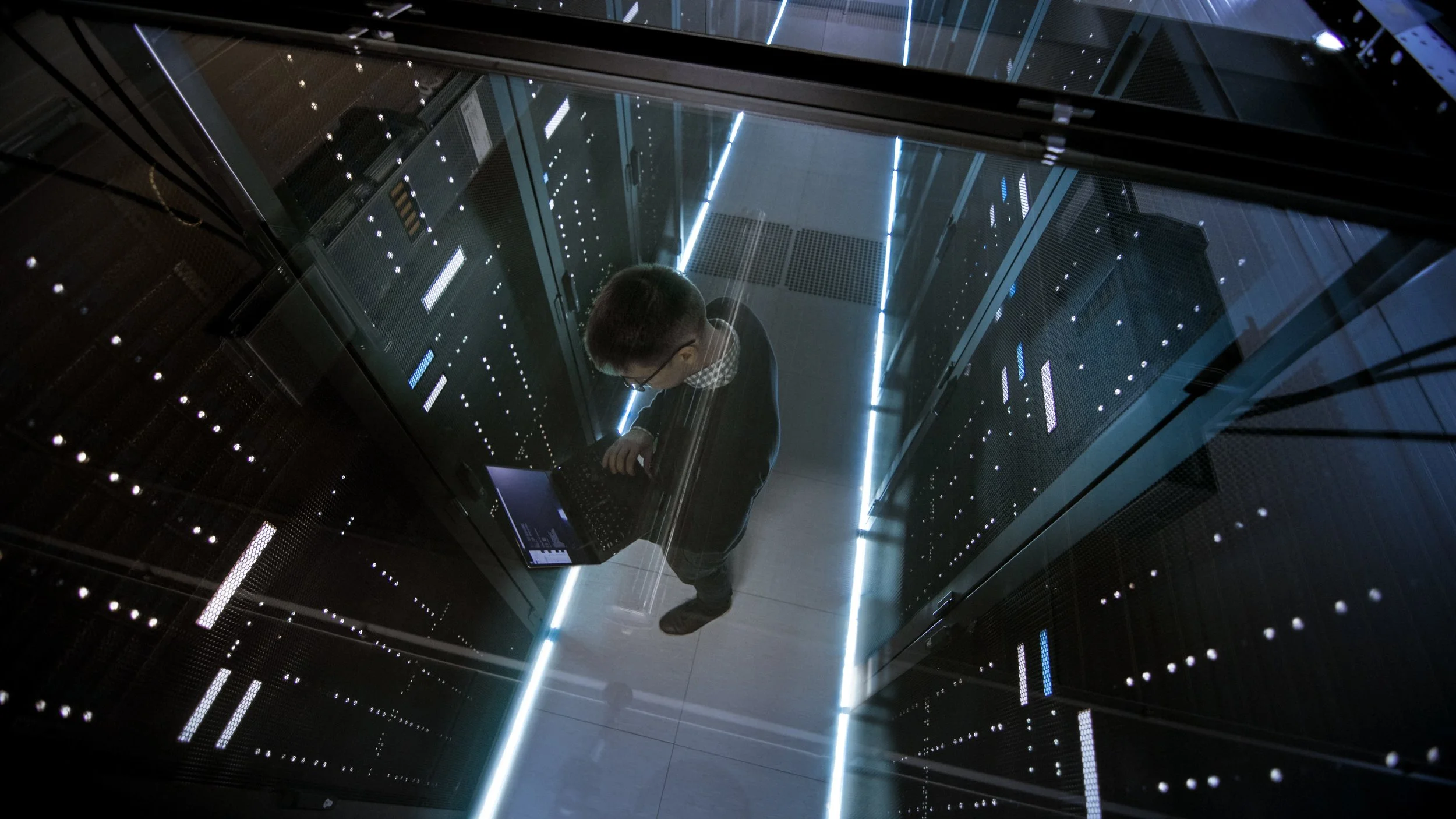 Two business people discussing SD-WAN solutions