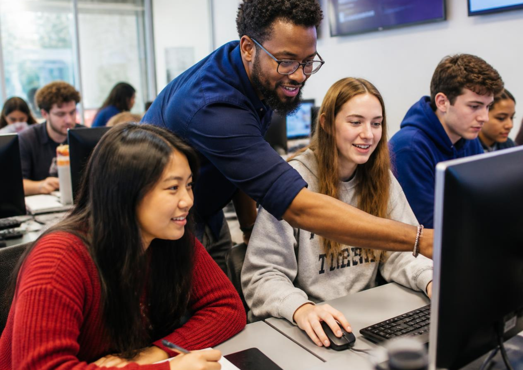 professor teaching to college students