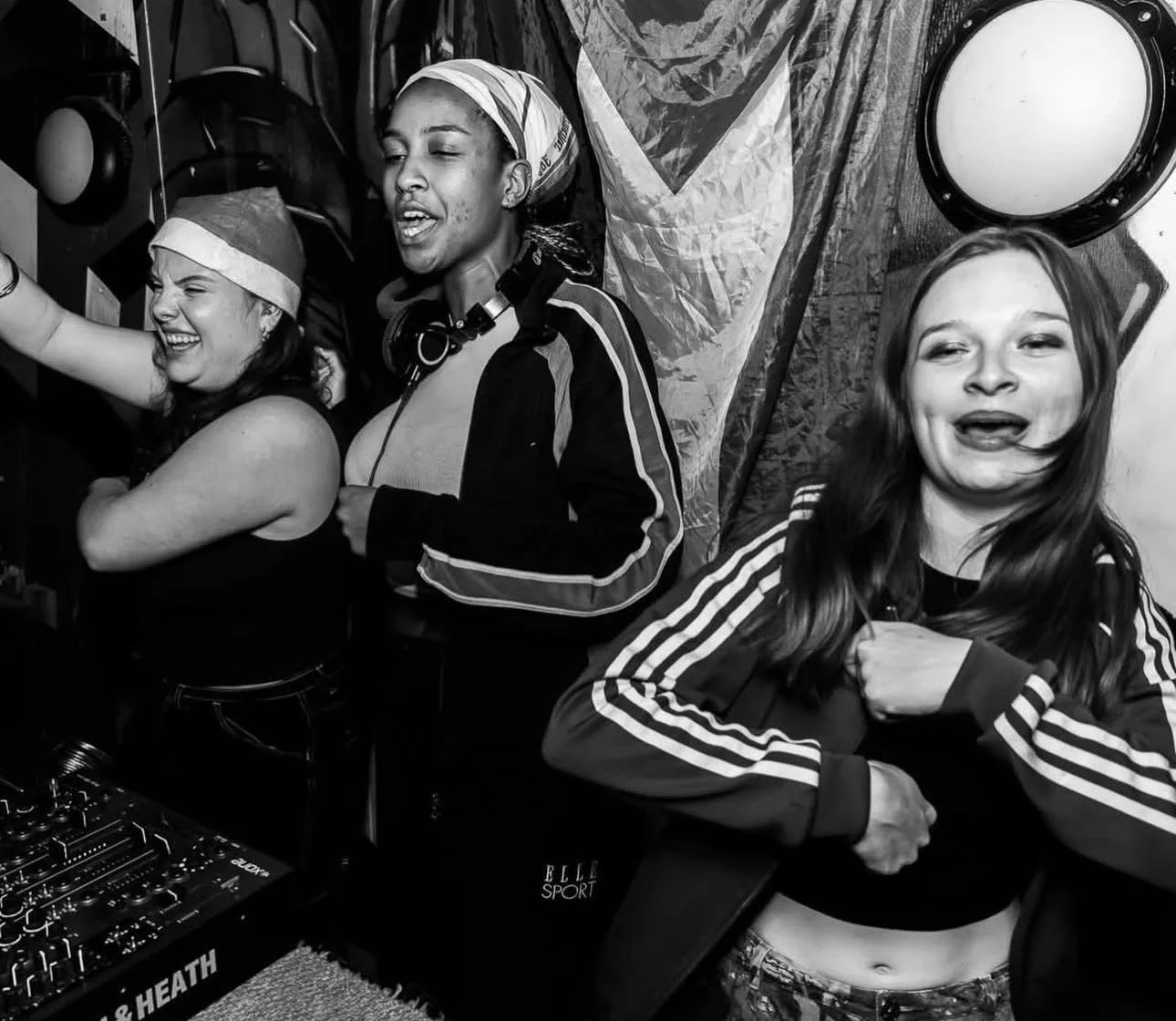 JAY-mO pRESENTS: SHALL WE KICK IT?