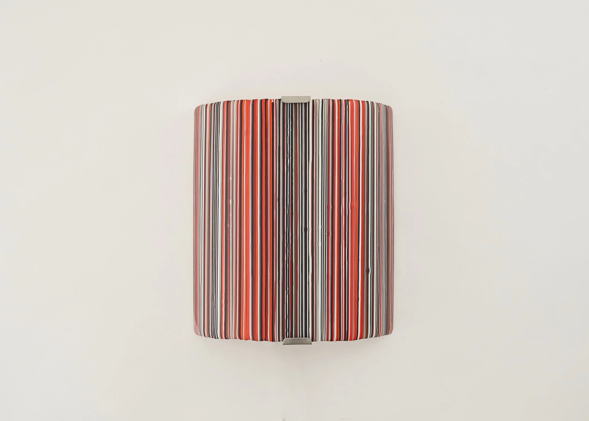 Rouge Noir Verticle