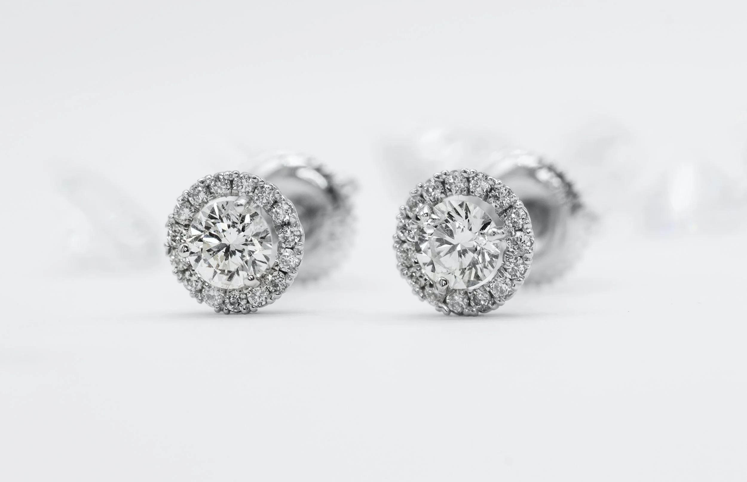 Shine Bright Like A... Cubic Zirconia? | Diamond vs. CZ