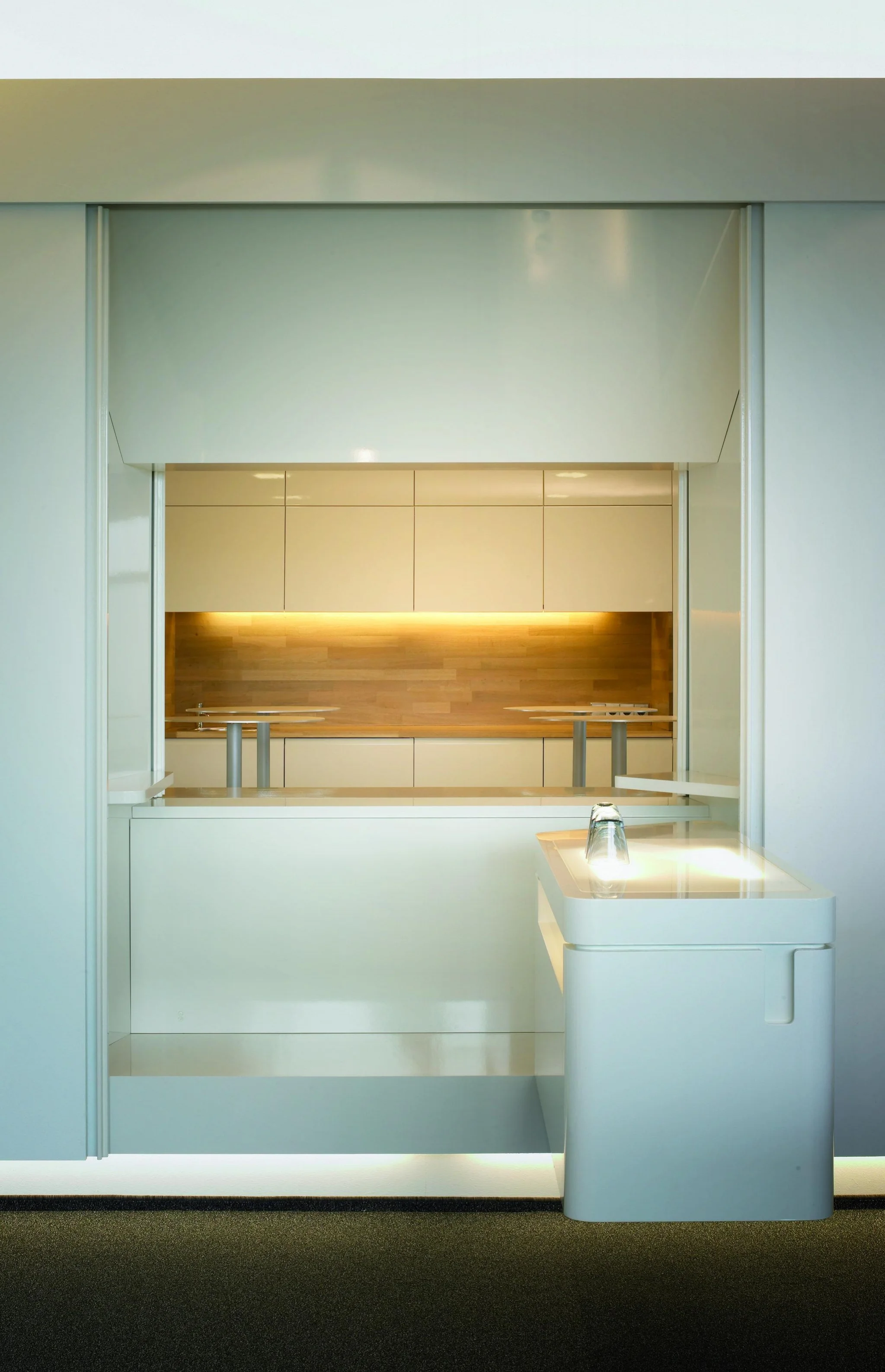A01 architects - Production Facility Schiebel_(c) Nadine Blanchard__web11.jpg