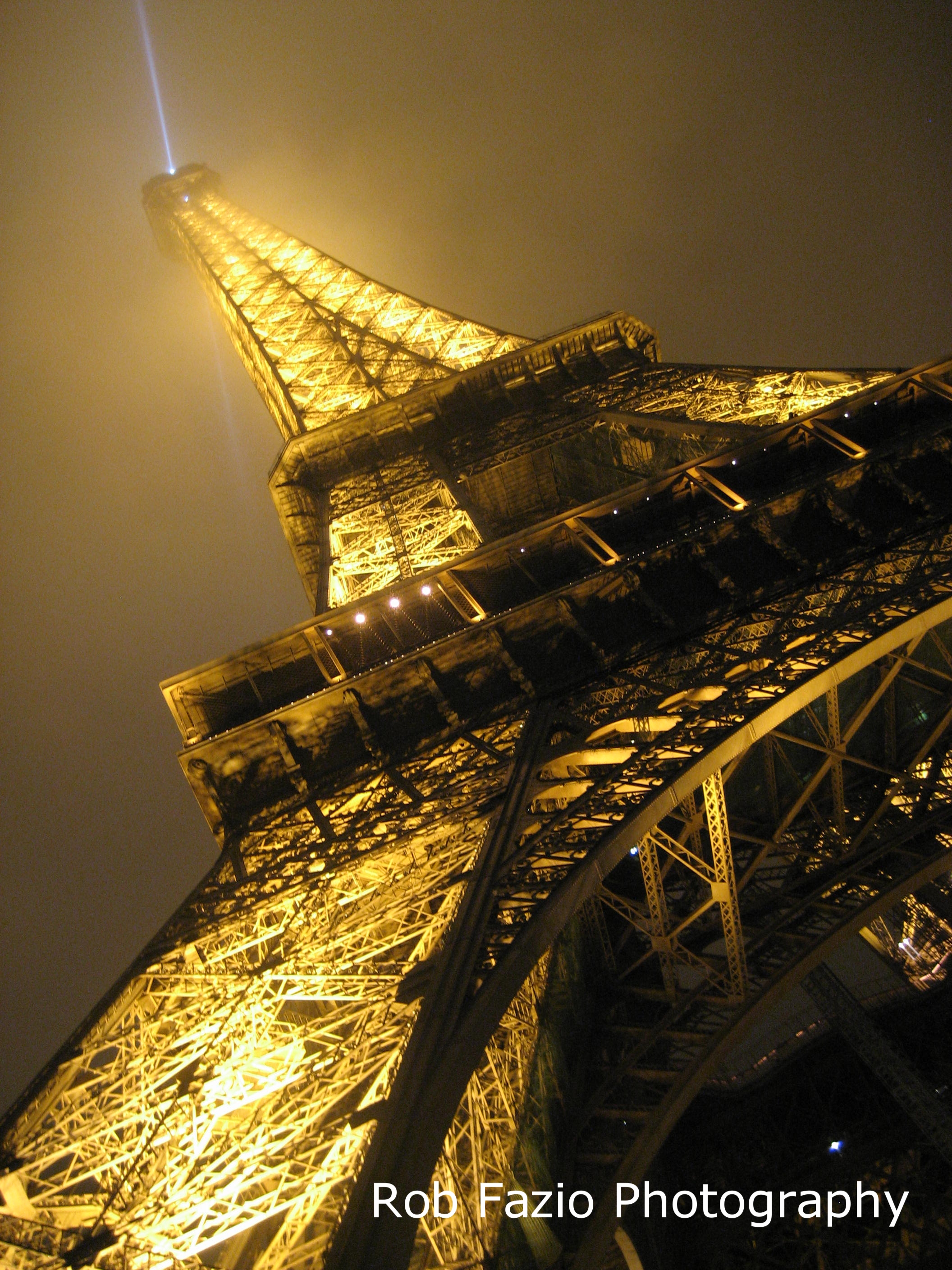 Eiffel Tower in the mist.JPG