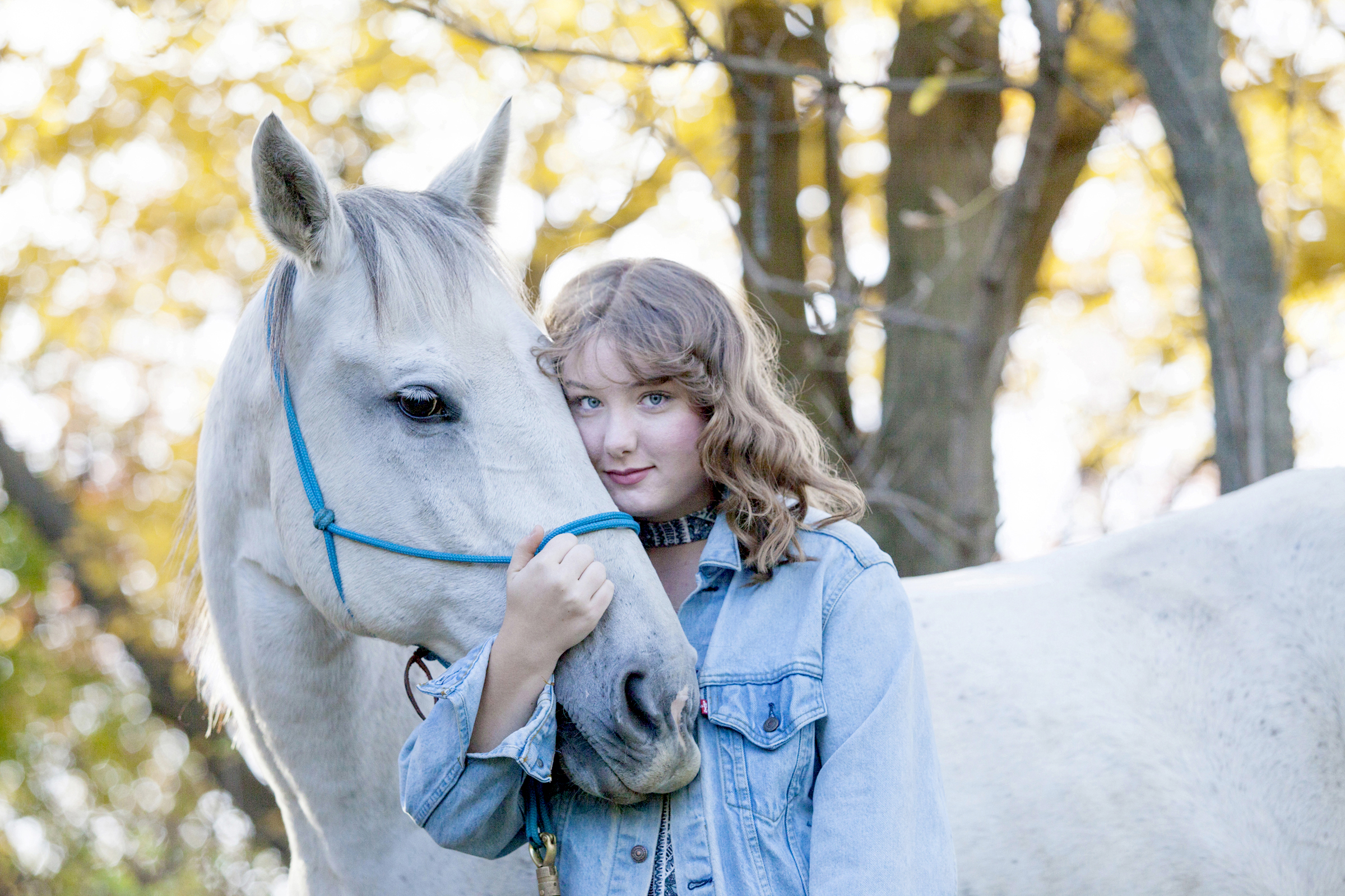 senior portrait photography with horse