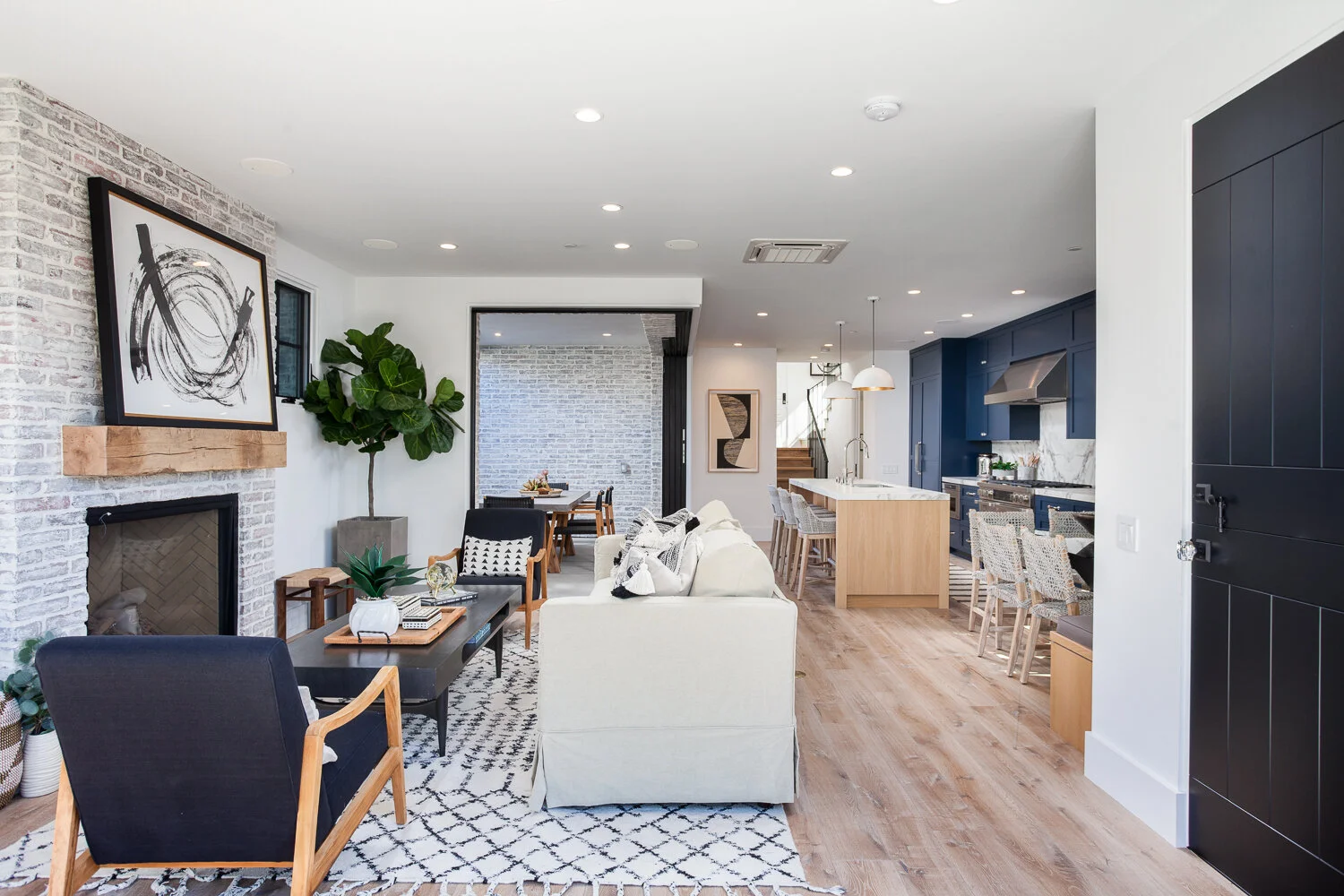 620 Poinsettia MLS-2.jpg