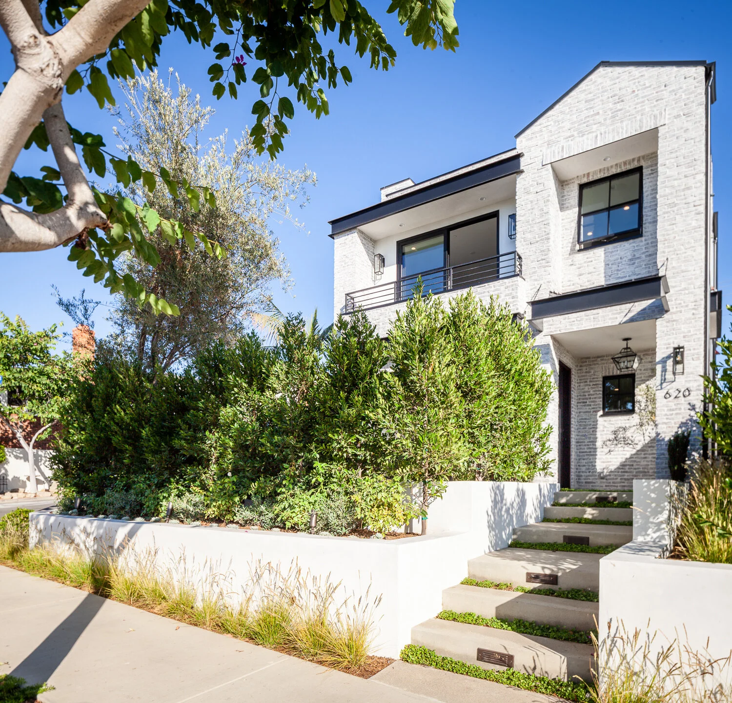 620 Poinsettia MLS-20.jpg