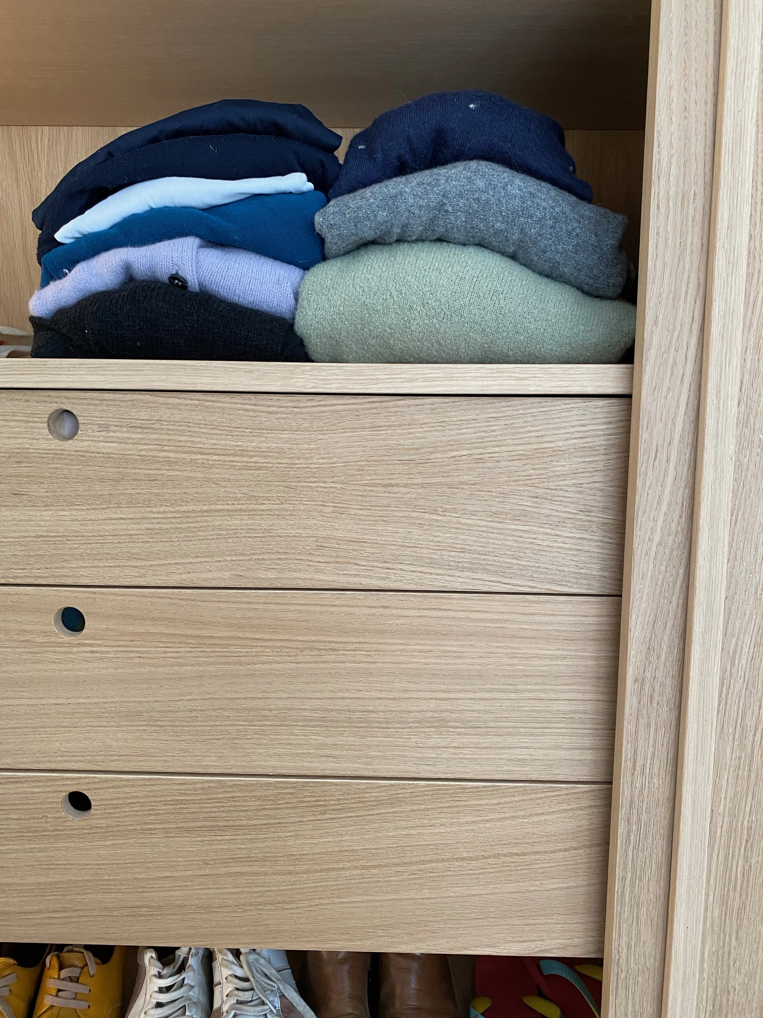 NERF meubels op maat kleidingkast op maat.jpeg