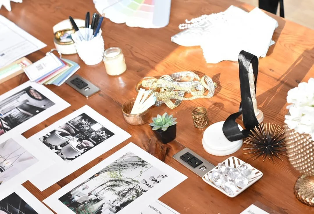 More Action // Less Resolutions 💪🏽 Happy first Monday of the year! Let's go!
.
.
.
#interiordesign #mondaymotivation 
#freshstart 
#betonyourself