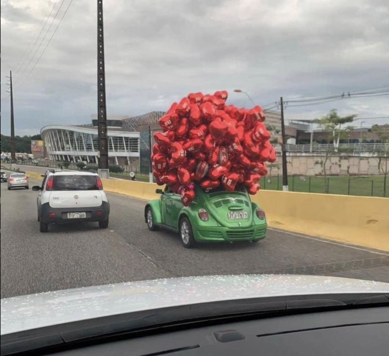 Aff, tão gostoso ser trouxa… | Do Amor #207