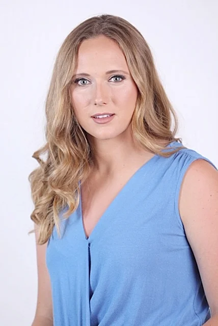 Ellie B. 2.jpg