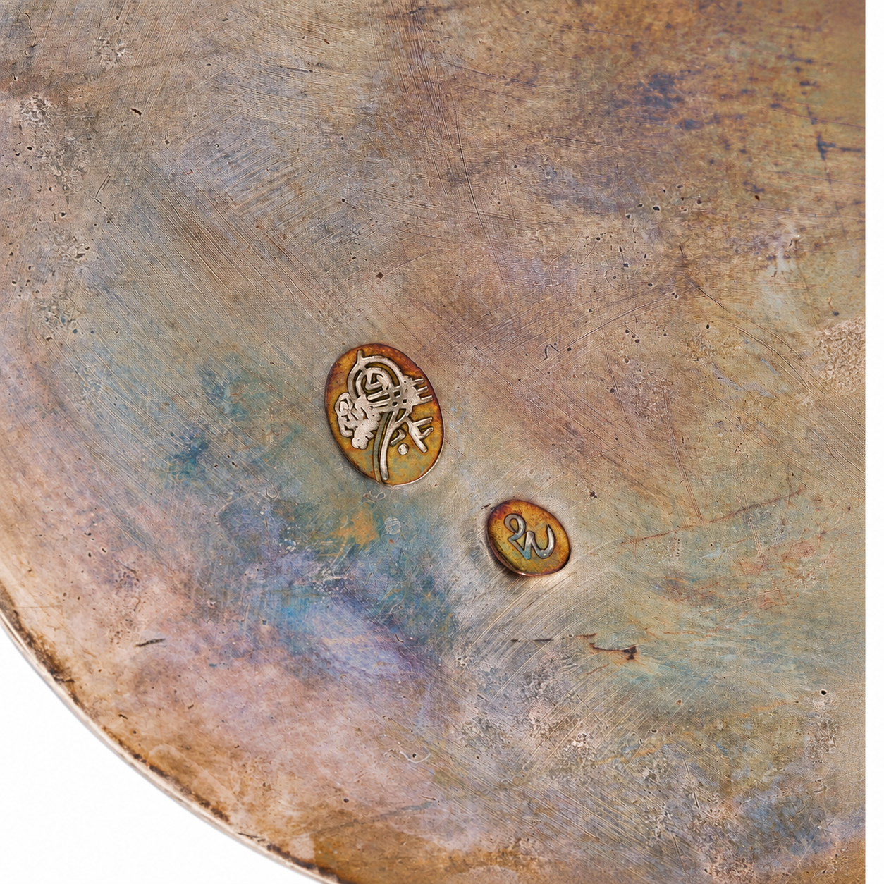 Antique silver vessel on white-5.png