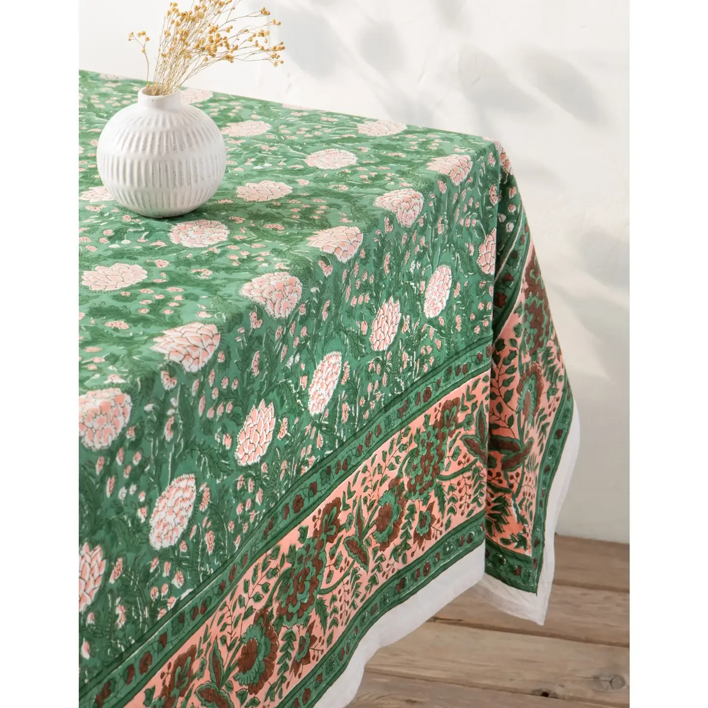 Table cloth 2.webp