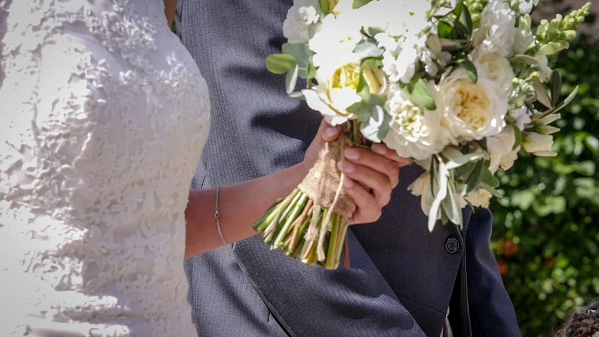 Bride w Flowers - Lightroom Edit - Original.jpeg