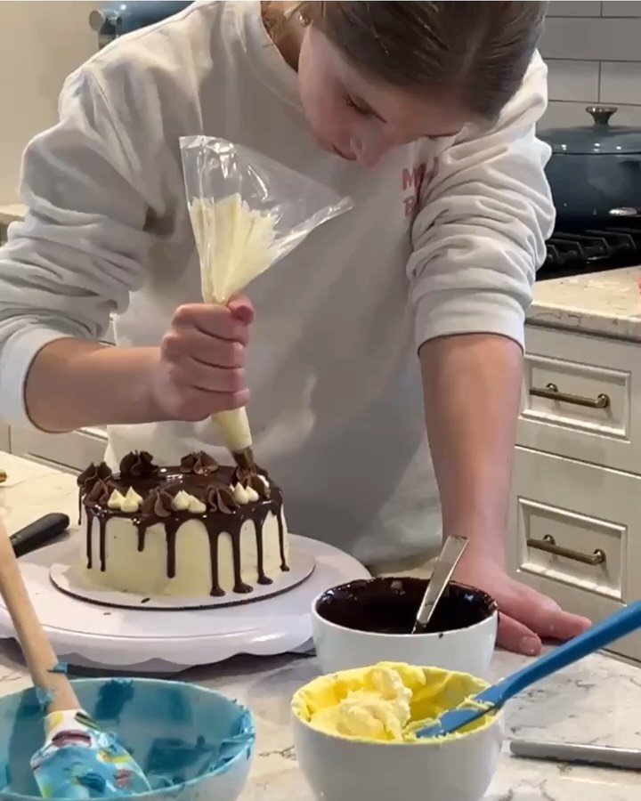 You get a cake, you get a cake, everybody gets a cake! Twelve individual cakes made by August. 🚡🐣🟧