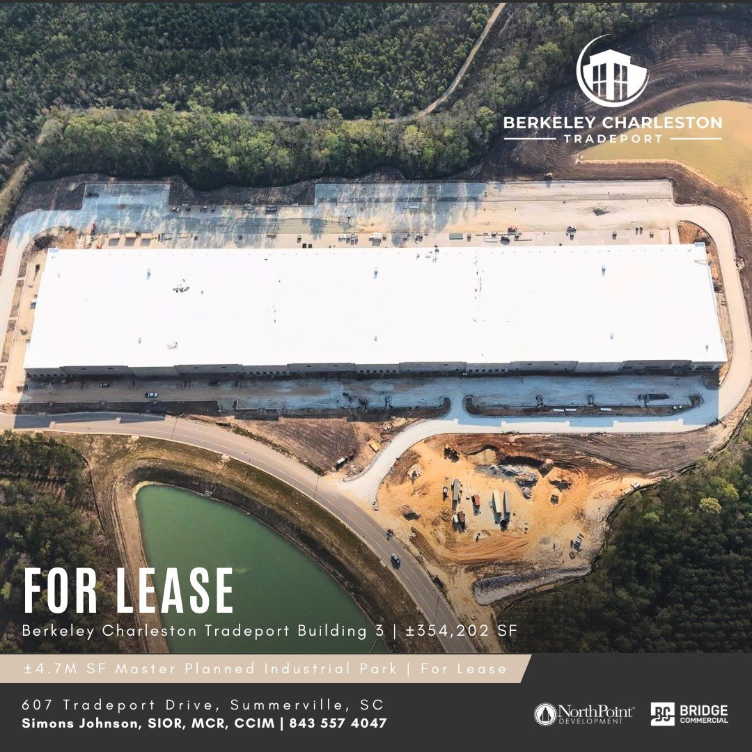 Berkeley Charleston Tradeport Building 3 construction is underway with &plusmn;354,202 SF for lease!⁠
⁠
Berkeley Charleston Tradeport is a master-planned industrial park featuring &plusmn;4.4 M SF, making it a prime destination for companies in searc