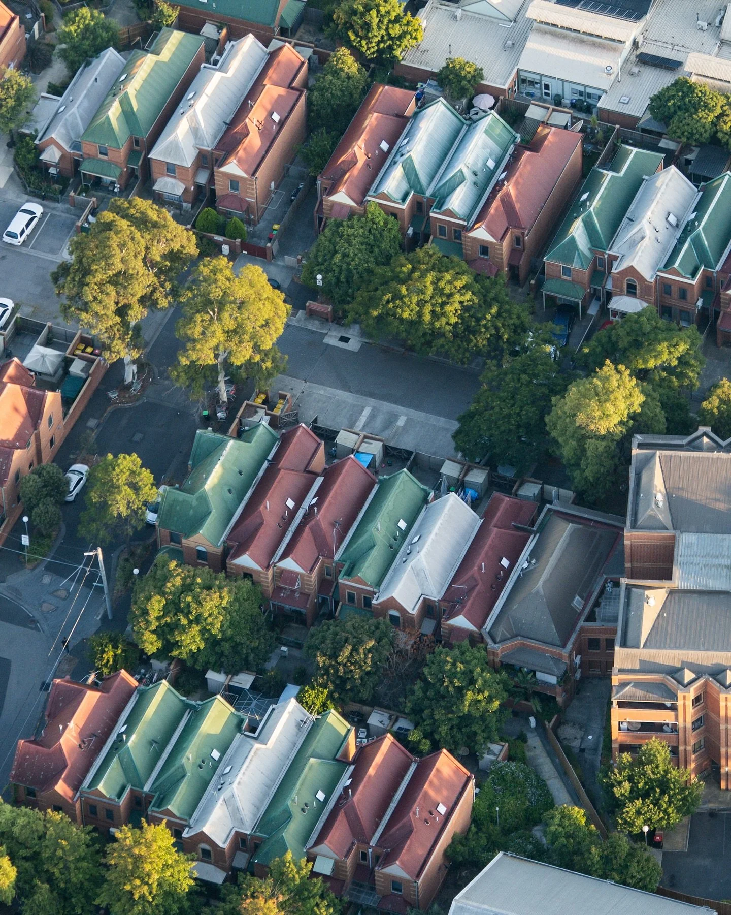 You must have seen the iconic Melbourne skyline with the towering skyscrapers, but what about the hidden side of the city? The random streets, quiet buildings, and life slowly coming to life before the city fully wakes up... That was the side of Melb