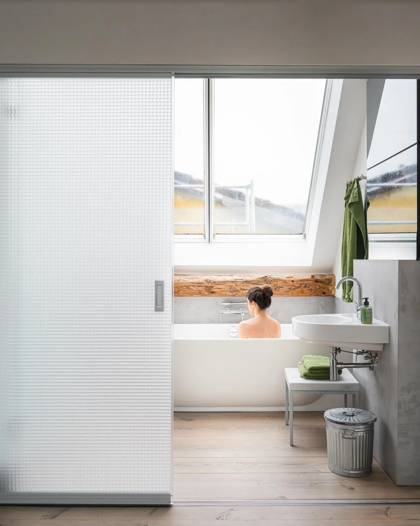 I just returned from the most perfect workation at @derbirkenhof and I have to share how amazing this place is. 

Nestled very close to the Polish-German border, Birkenhof Uckermark is a hidden gem, just a short drive from Berlin. I spent a few days 