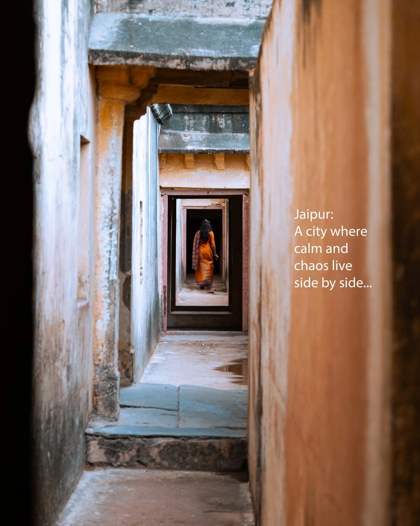 At first, #Jaipur feels like pure chaos: the sounds, the crowds, the movement everywhere. But look closer and you&rsquo;ll find the calm hiding in its historic architecture: silent courtyards, carved balconies, and walls that have watched centuries p