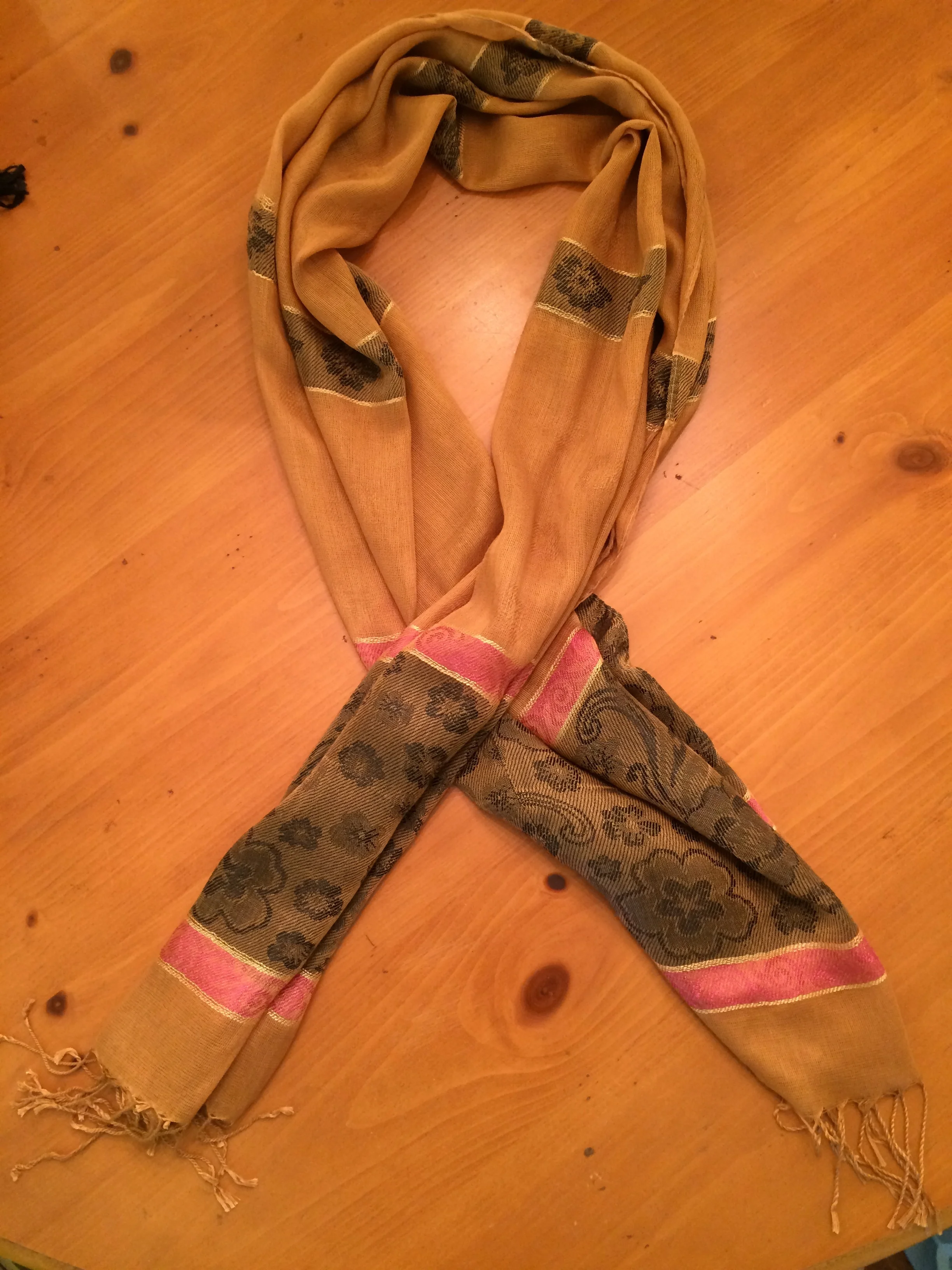 ViMa Light Tan - Pink Scarf