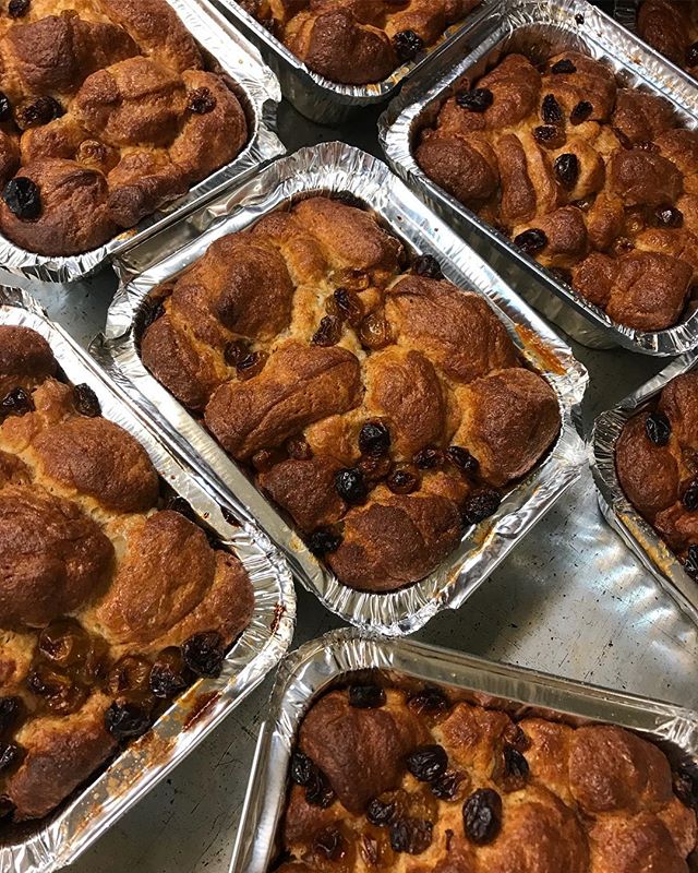 It&rsquo;s the last weekend for @slumarket and we&rsquo;ll be there 12-10PM today with a ton of market specials. We&rsquo;re especially excited about this #arangyaluska (basically Hungarian monkey bread) and our chewy, salted pretzels. #🥨 #trucktobe