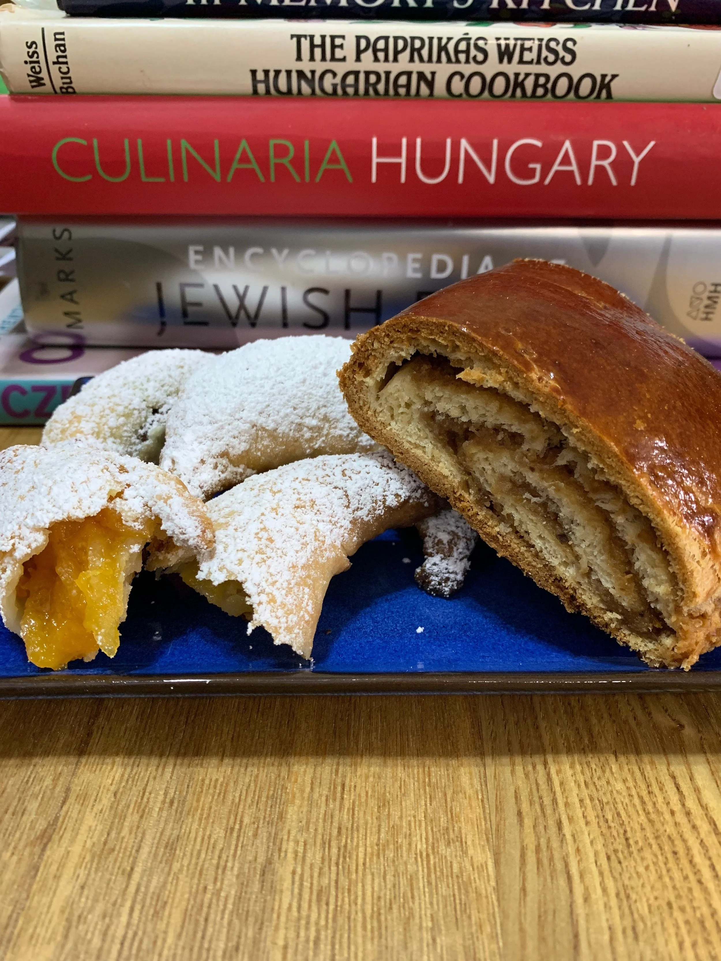 Baker's Dozen Assorted Pastry Box