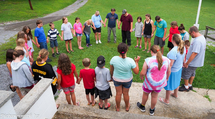 Trailblazers'17-PrayerCircle.jpg