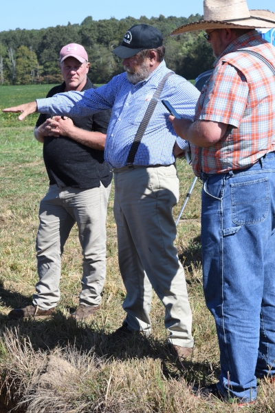 KyCorn Vice President Richard Preston participated in the field day that brought farmers and agribusiness professionals from several states. Photo courtesy of Farm Scholar LLC.