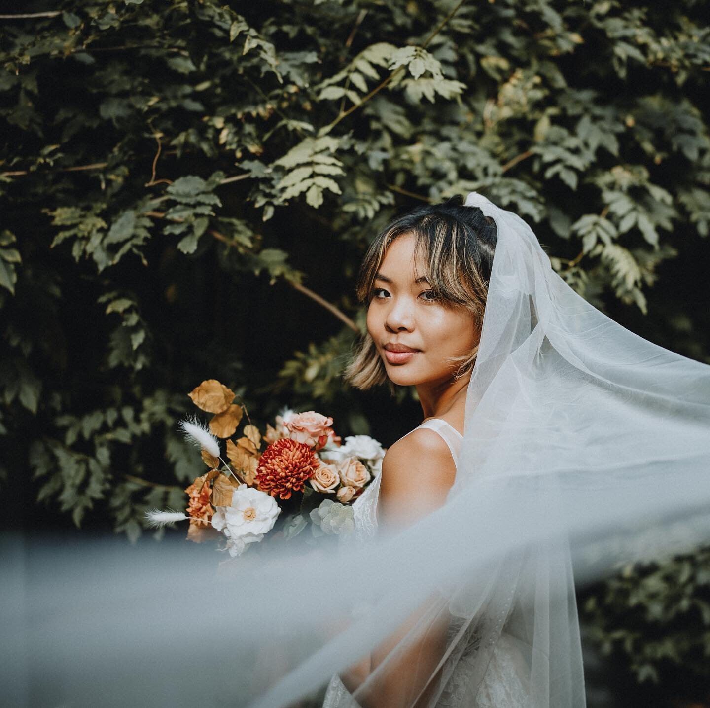 Hot tip! 📣Hire a team of vendors who can make you feel like a BOSS on your wedding day! There&rsquo;s nothing better than knowing your big day is in the hands of capable, talented individuals. Take some time to ask questions and get to know your ven