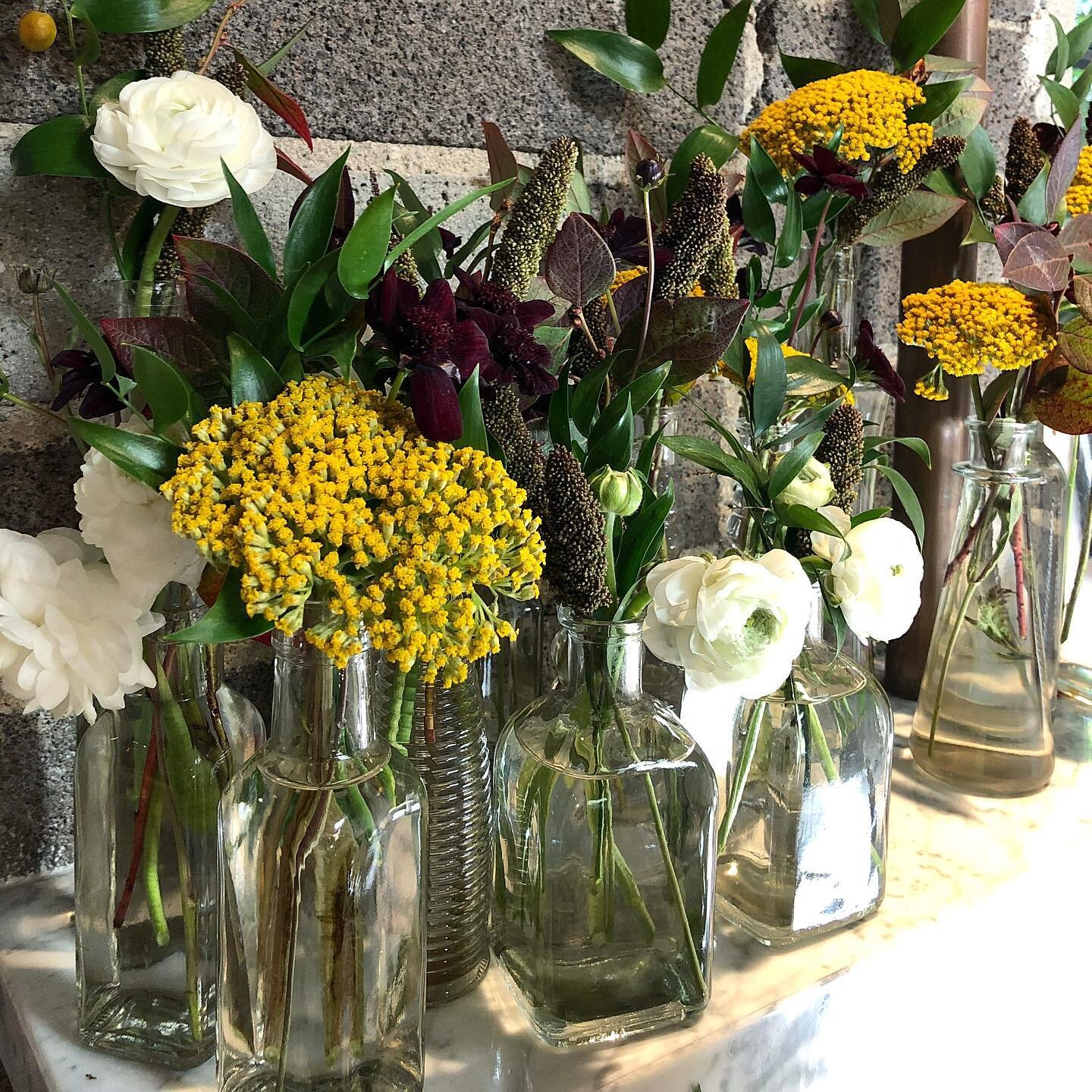 Gotta love bud vases right?! Group them for a unique centerpiece or style separately to add pops of floral wherever you desire! So versatile and sweet. Also this palette of dark green, eggplant, and white with that pop of yellow is a total vibe💛