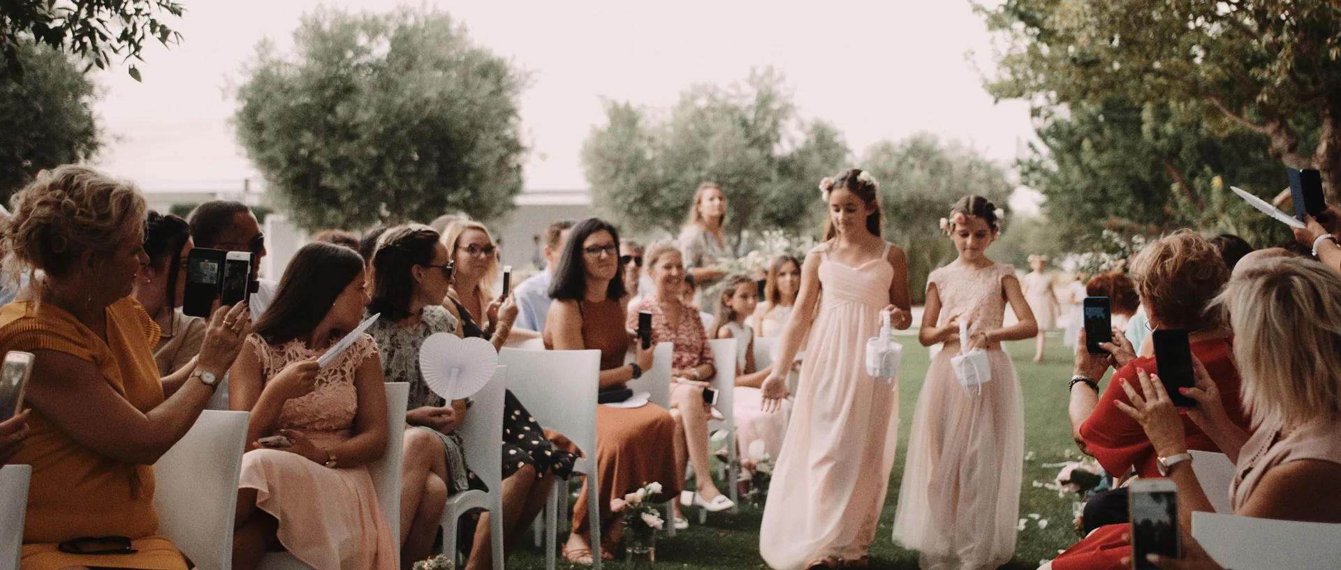 Delphine & Romulad Domaine Moures Bord de Mer Film Mariage (12).jpg