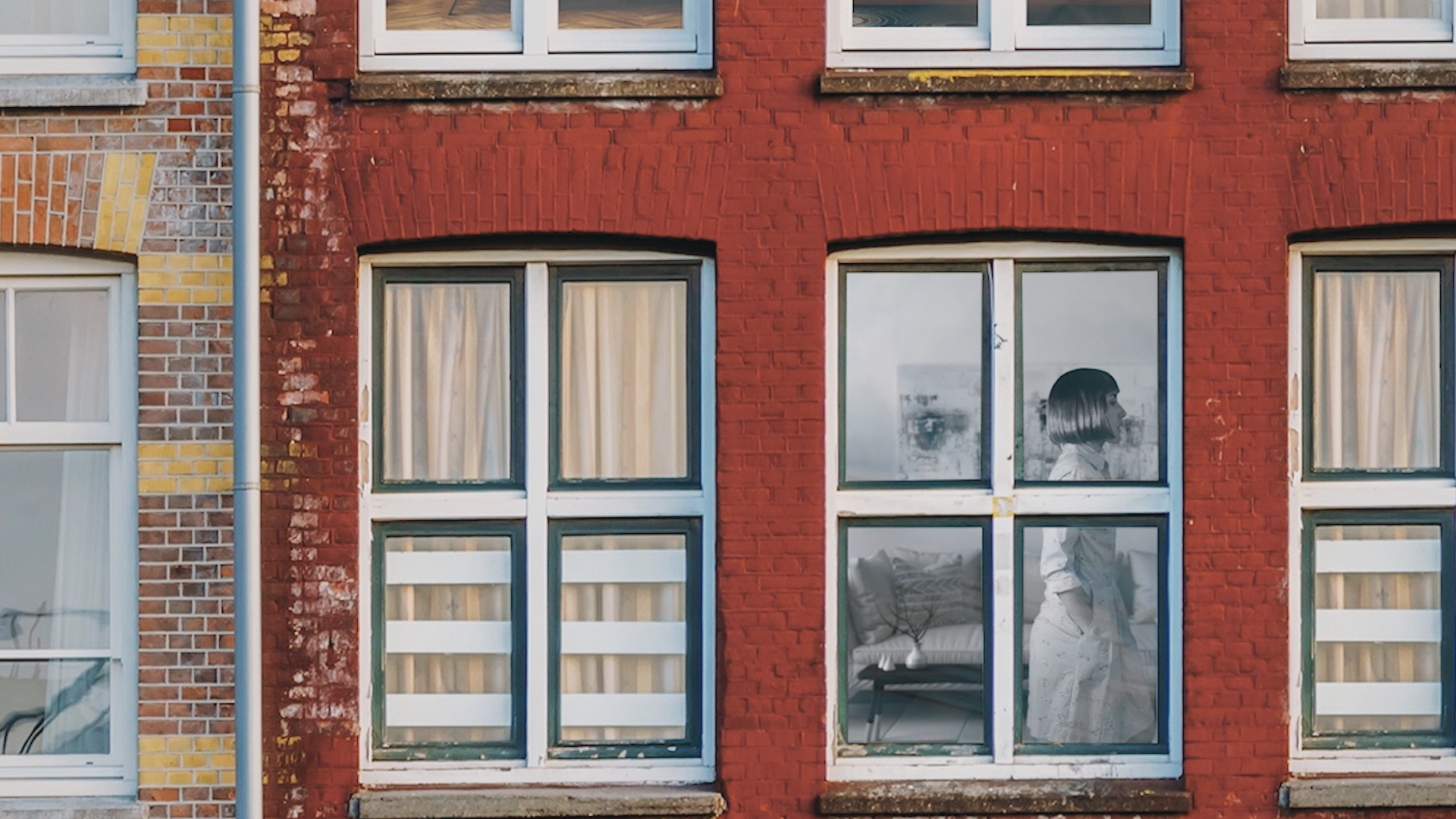 Anna Landa- White Noise