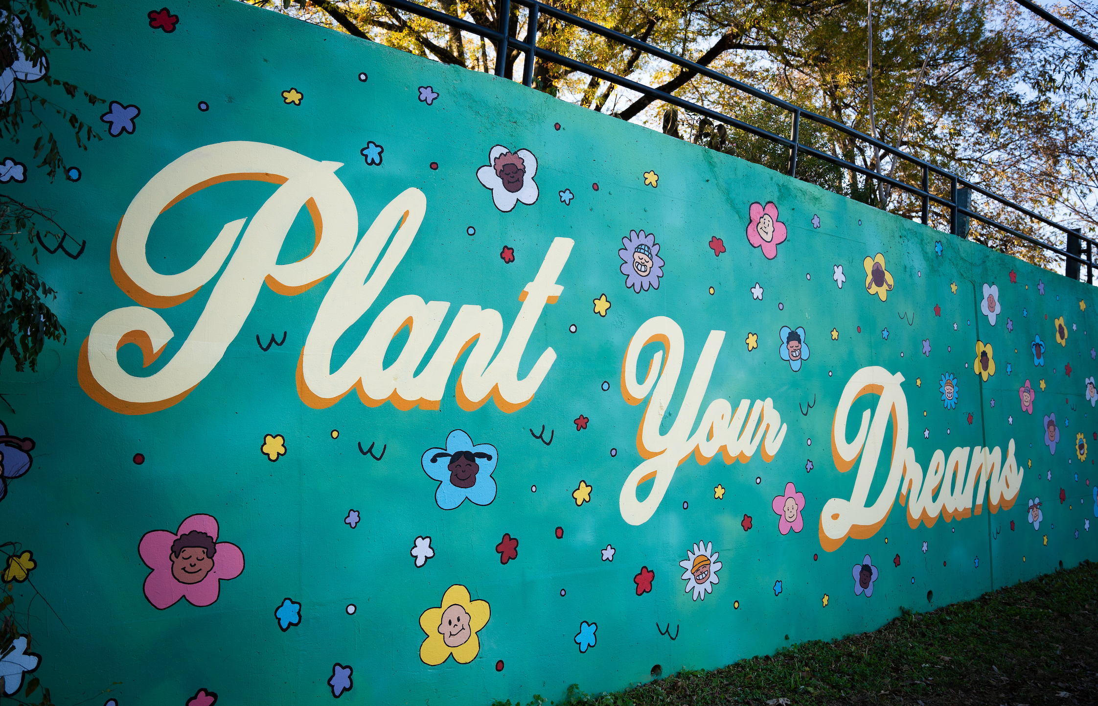  HOLLYWOOD + VOLLINTINE (ART+ENVIRONMENT) MURAL