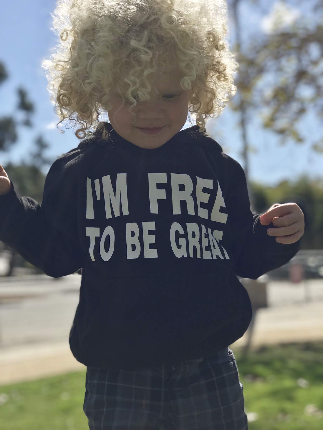 FREE HOODIE LIFESTYLE.PNG