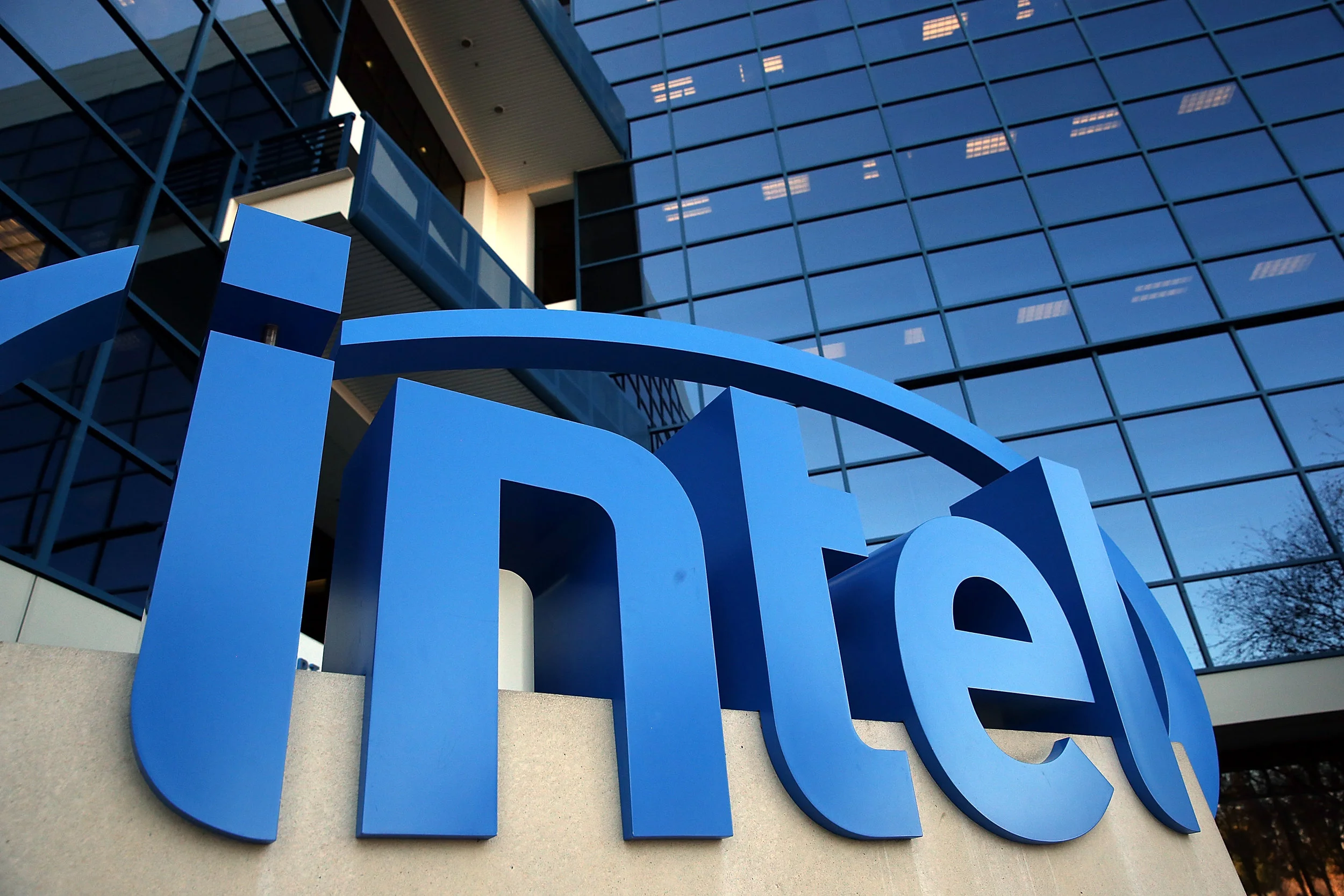 intelmonument.jpg