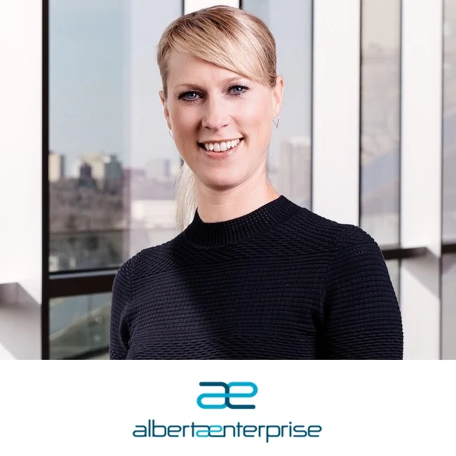 Kristina+Williams+Alberta+Enterprise+Corp+-+Canadian+Dream+Summit.jpg