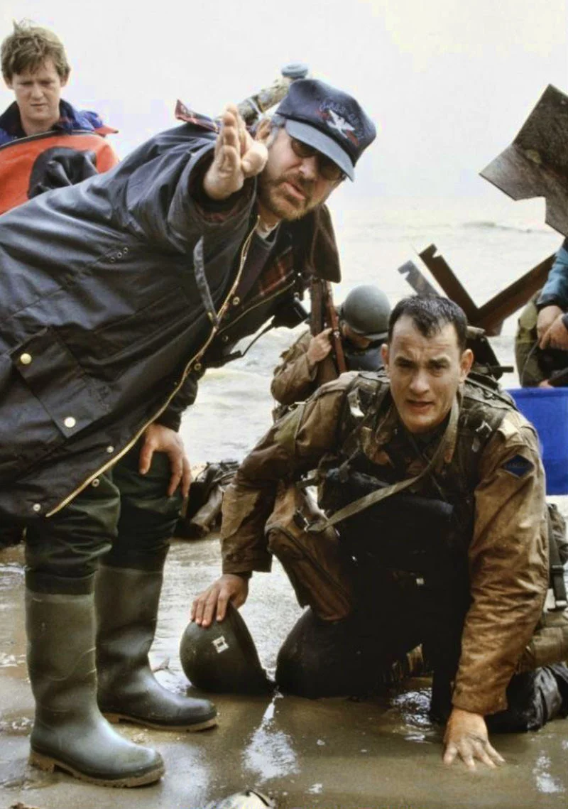 STEVEN SPIELBERG AND TOM HANKS ON THE OMAHA BEACH SET IN IRELAND