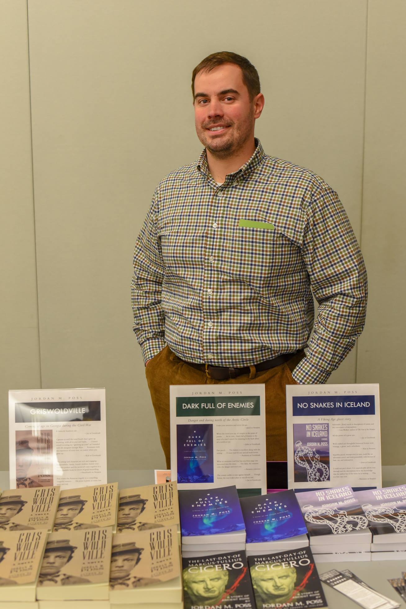  Portrait of the author among his books 