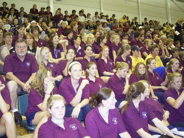 avlcrowd.jpg