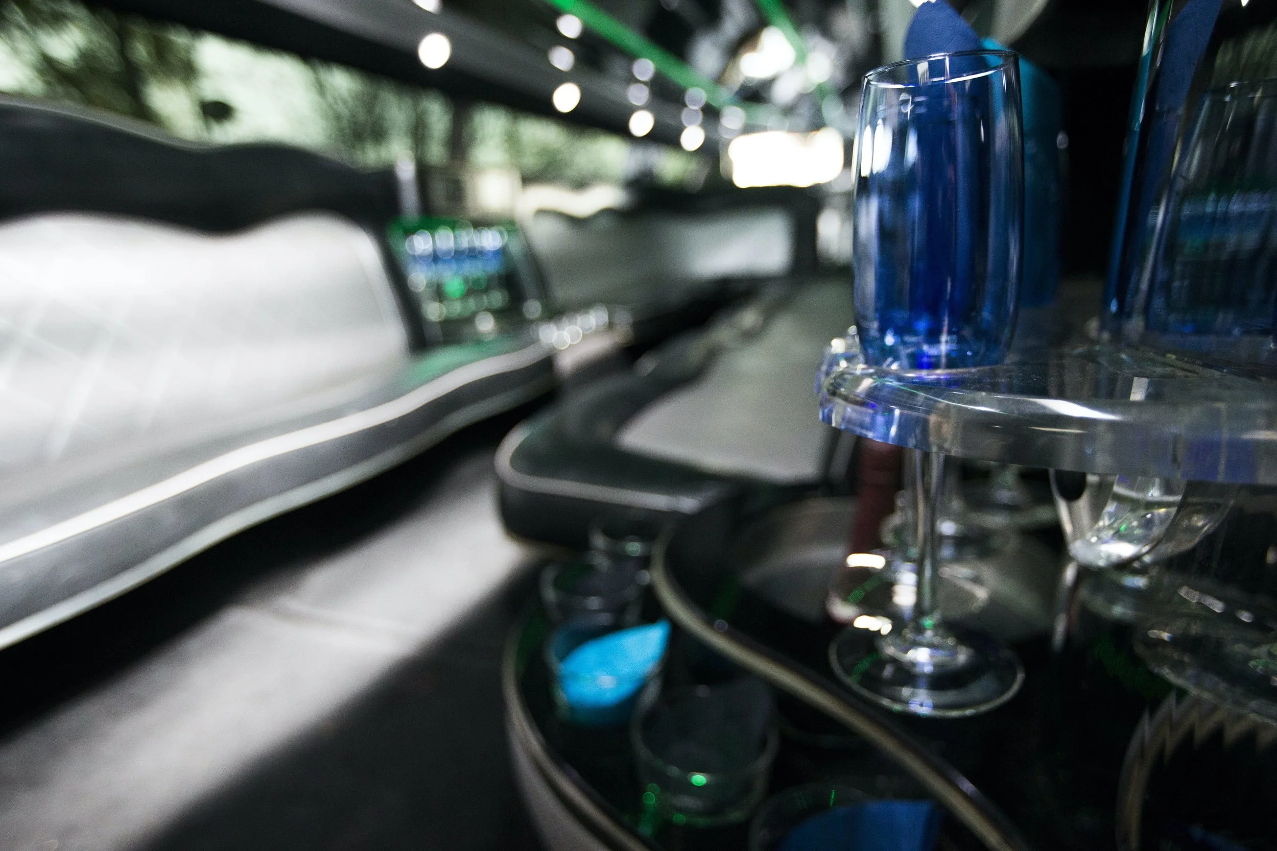 Divine-Limousine-Hummer-Stretch-18-Passenger-Inside-6.jpg