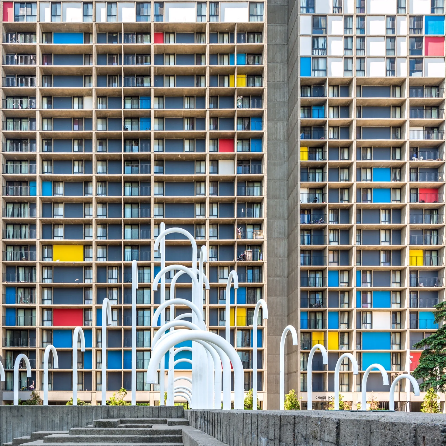 Photo of the Riverside Plaza by Morgan Sheff for Architecture MN